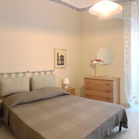 Apartment For 2 In Catania, B&B Le Voci Del Mercato Exteriör bild